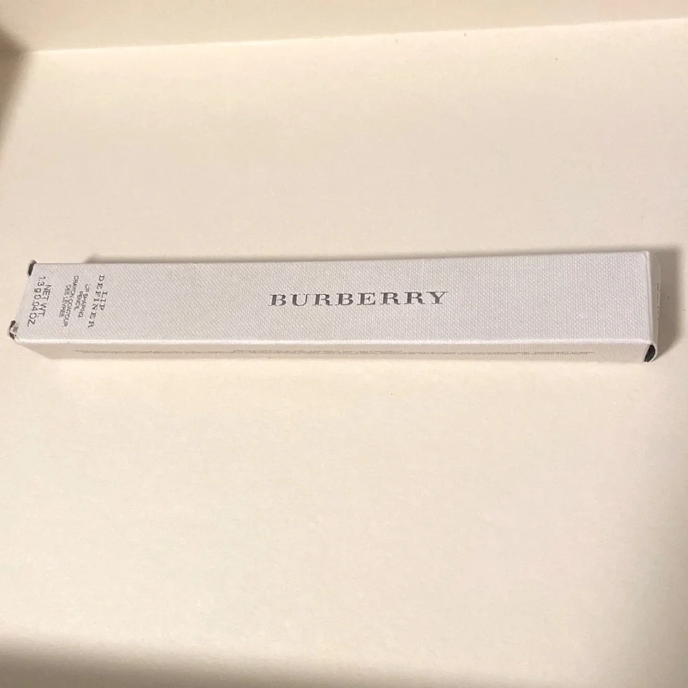NIB [Burberry] Luxe Lip Definer Shaping Pencil & Sharpener in Bright Plum No. 7 - Picture 10 of 16